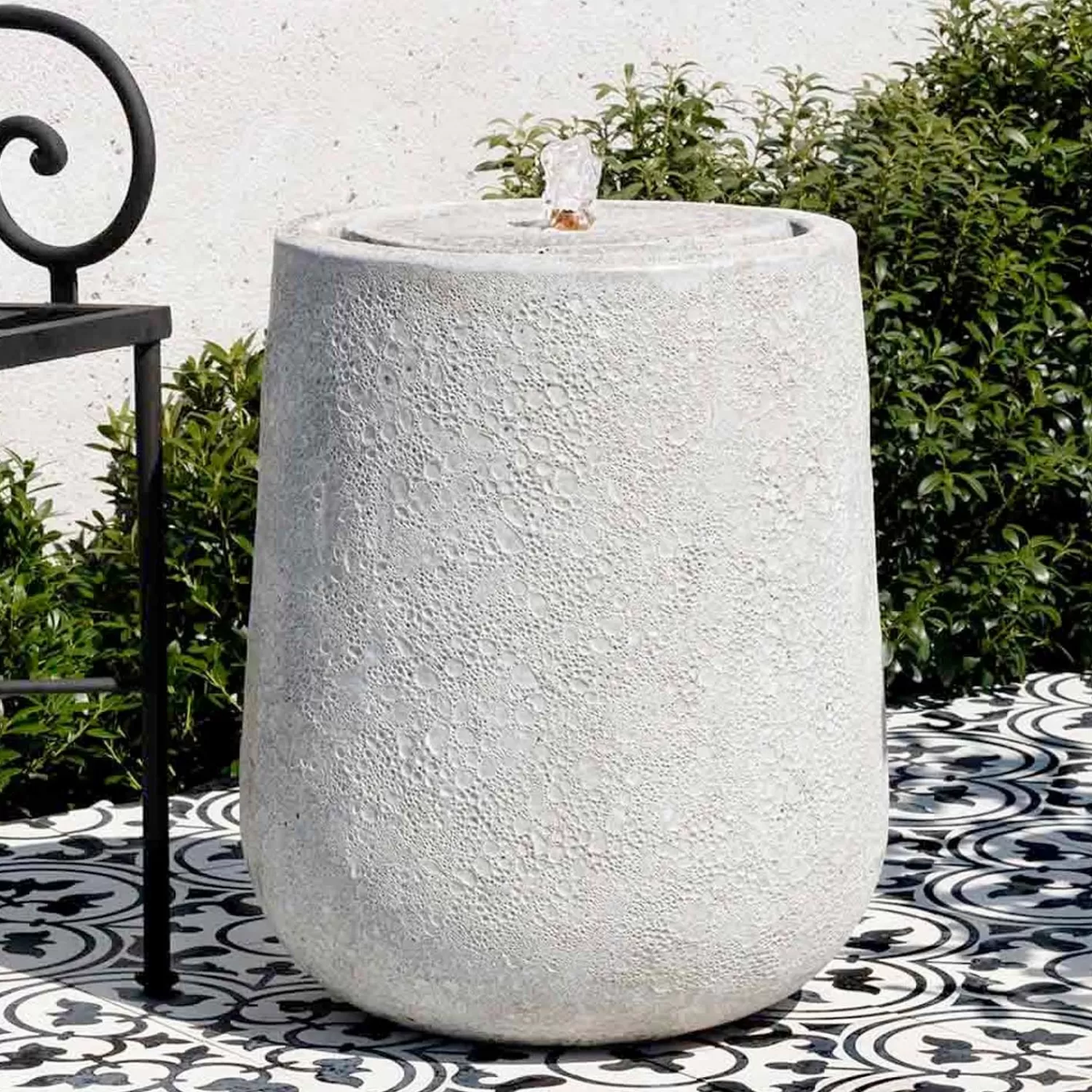 Daralis Fountain, Large - White Coral>Roger's Gardens Shop