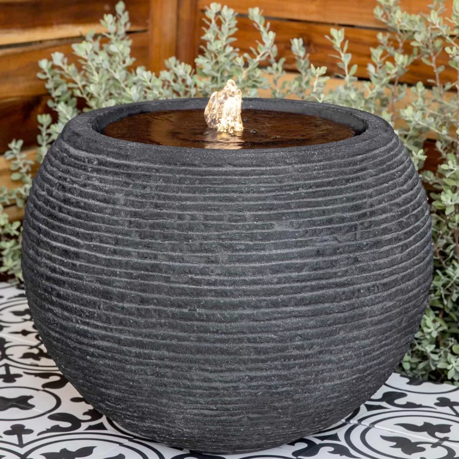 Sonora Lg Fountain - Black Stone Ledge>Roger's Gardens Best